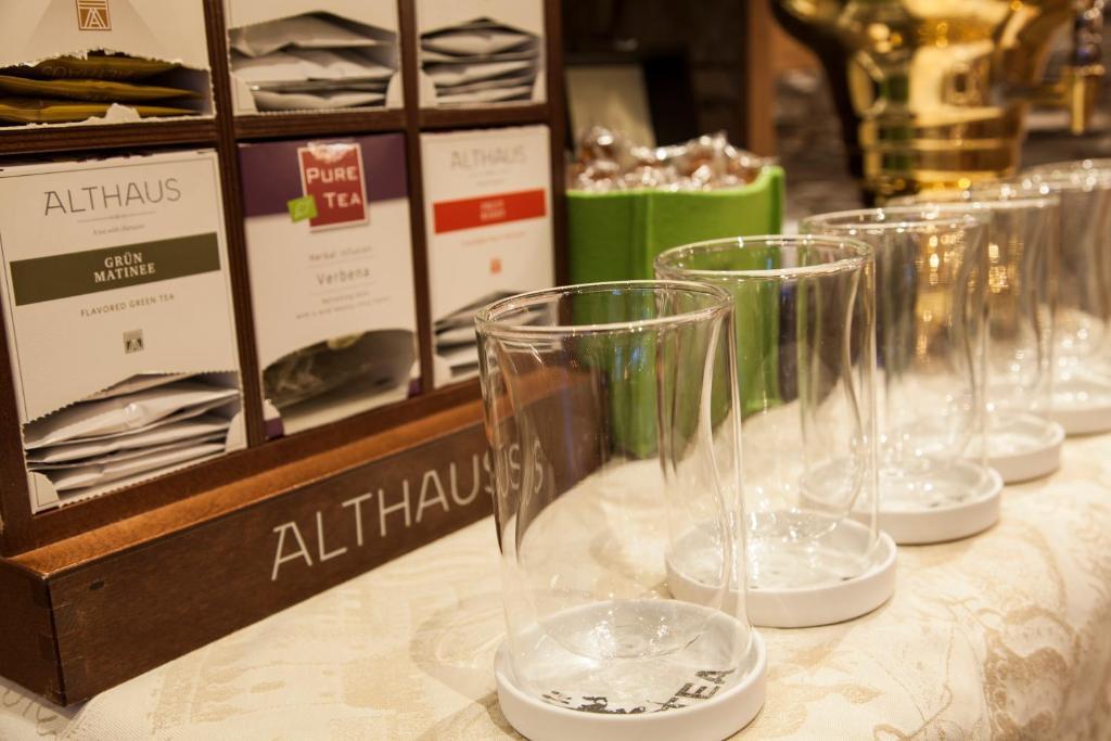 Am Dorfplatz Suites - Adults Only Sankt Anton am Arlberg Buitenkant foto