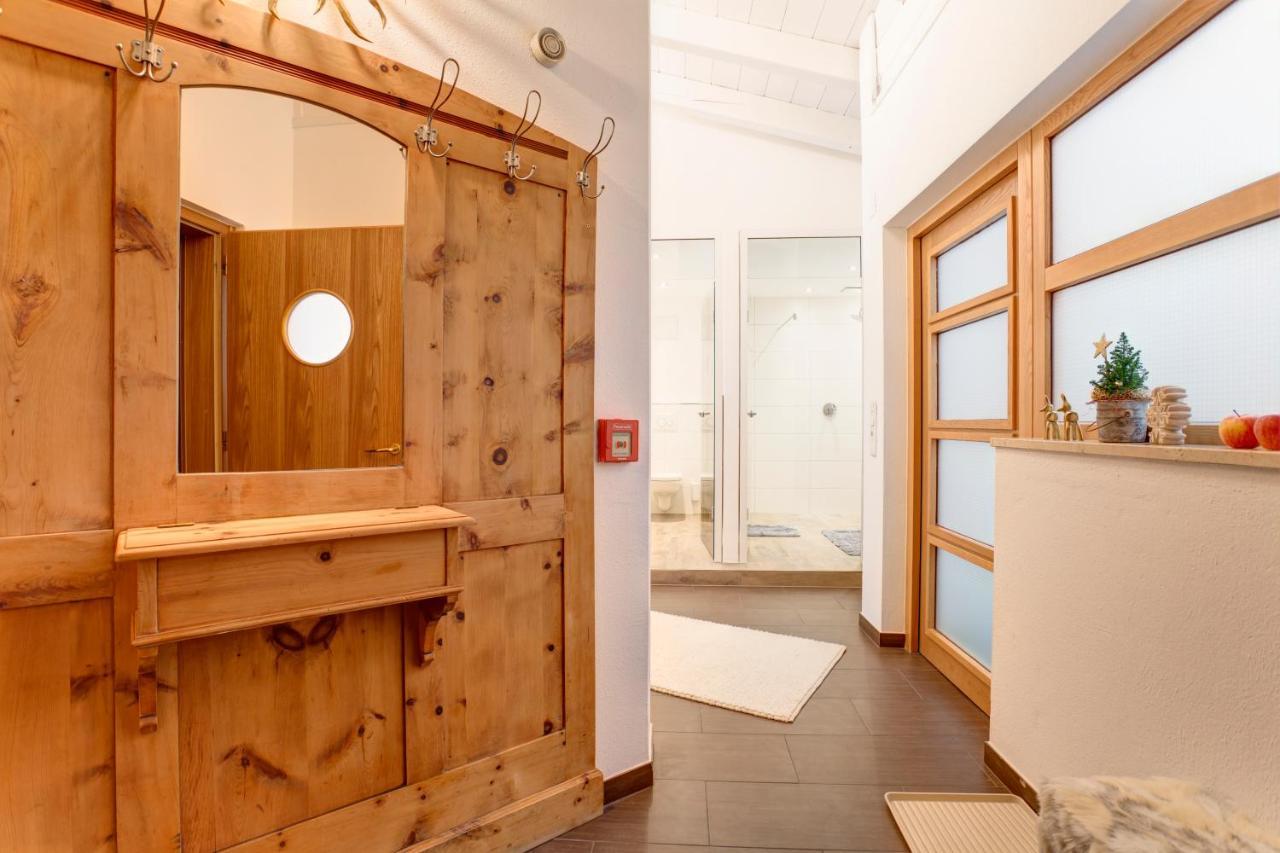 Am Dorfplatz Suites - Adults Only Sankt Anton am Arlberg Buitenkant foto